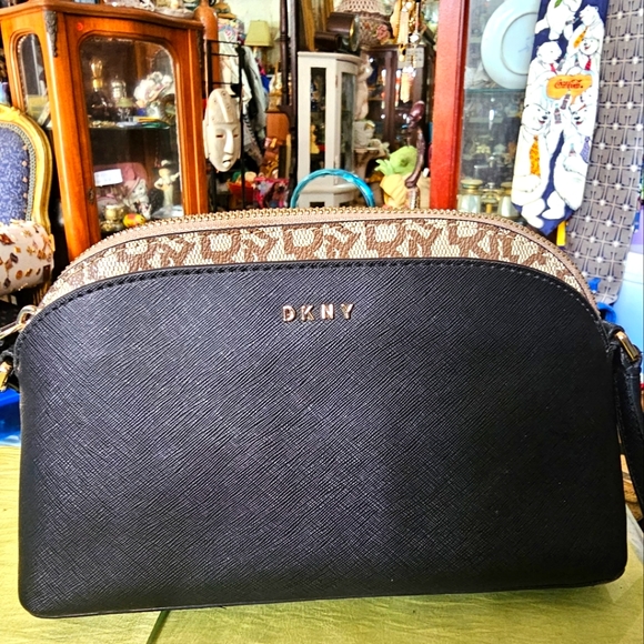 Bag - Picture 2 of 6